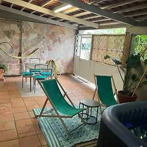 Hébergement de vacances Les Tuiles Rouges, Fort-de-France