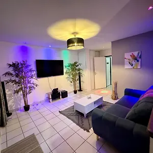 Appartement Exotic Palm , 1 Climatisee, Wifi Fibre, Vue, Fort-de-France